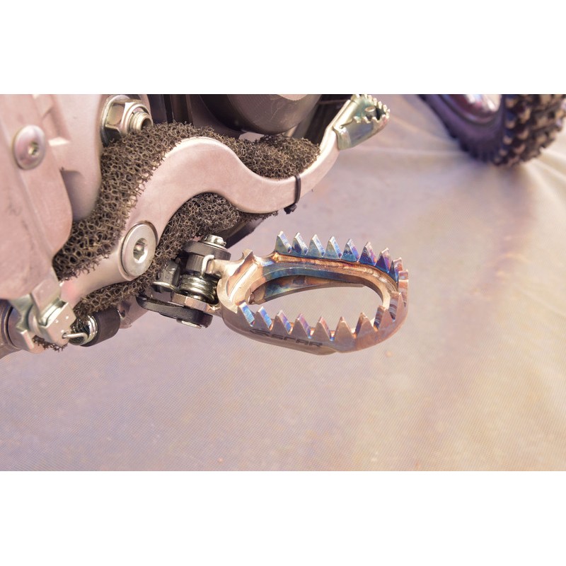 Estriberas de Titanio SCAR