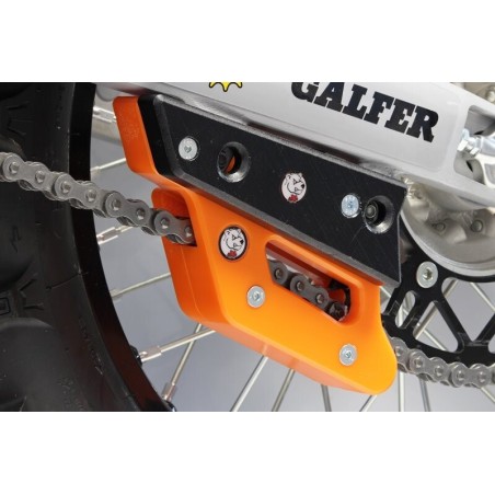 Protector de basculante para guía cadenas AXP UHMW - negro