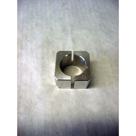 Brida de cartucho KYB Ø28mm