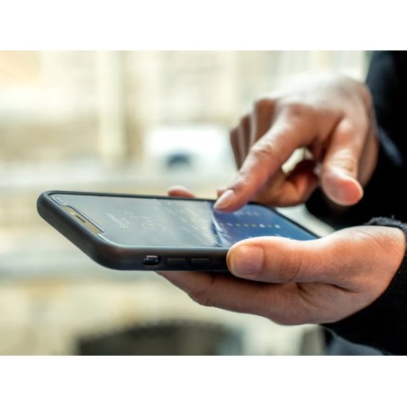 QUAD LOCK Screen Protector - Tempered Glass - iPhone SE4