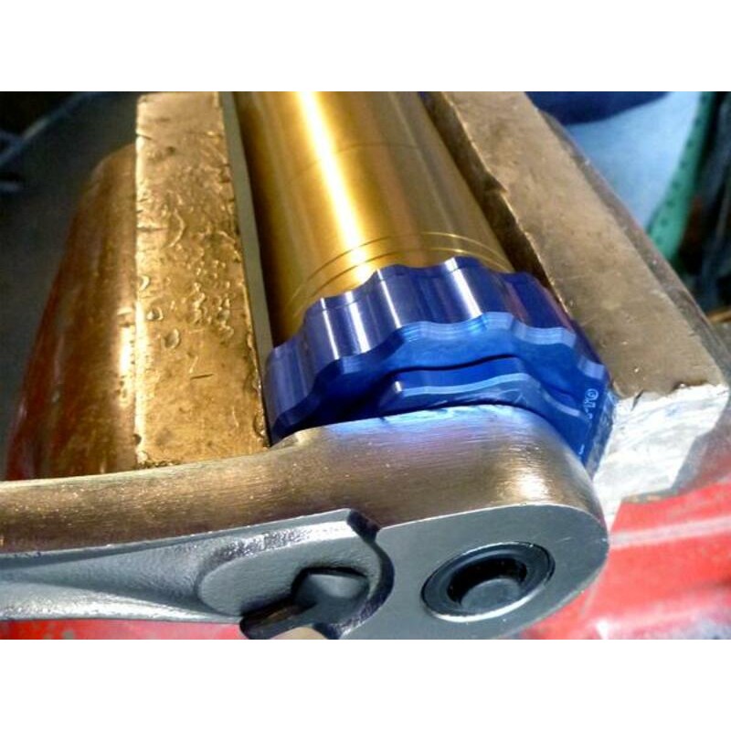 Vaso para tapón de horquilla MOTION PRO KYB 49mm