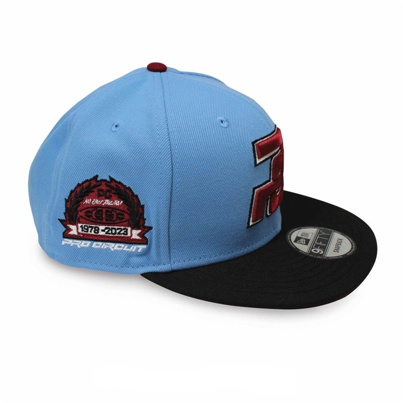 Gorra PRO CIRCUIT Snapback - Sky/Negro/Cardina