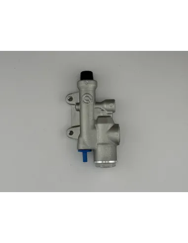 Bomba BREMBO UPGRADE trasera - PS13 Plata - Con depósito integrado 