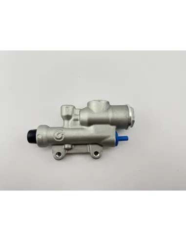 Bomba BREMBO UPGRADE trasera - PS13 Plata - Con depósito integrado 