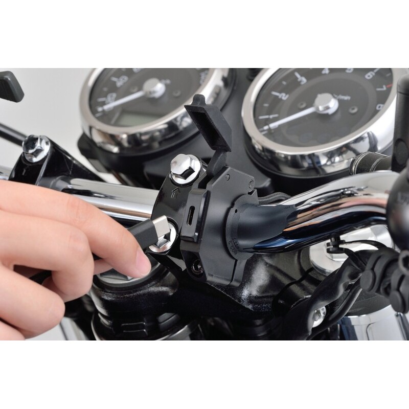 Fuente de alimentación USB tipo C DAYTONA Slim - manillar Ø22,2/25,4