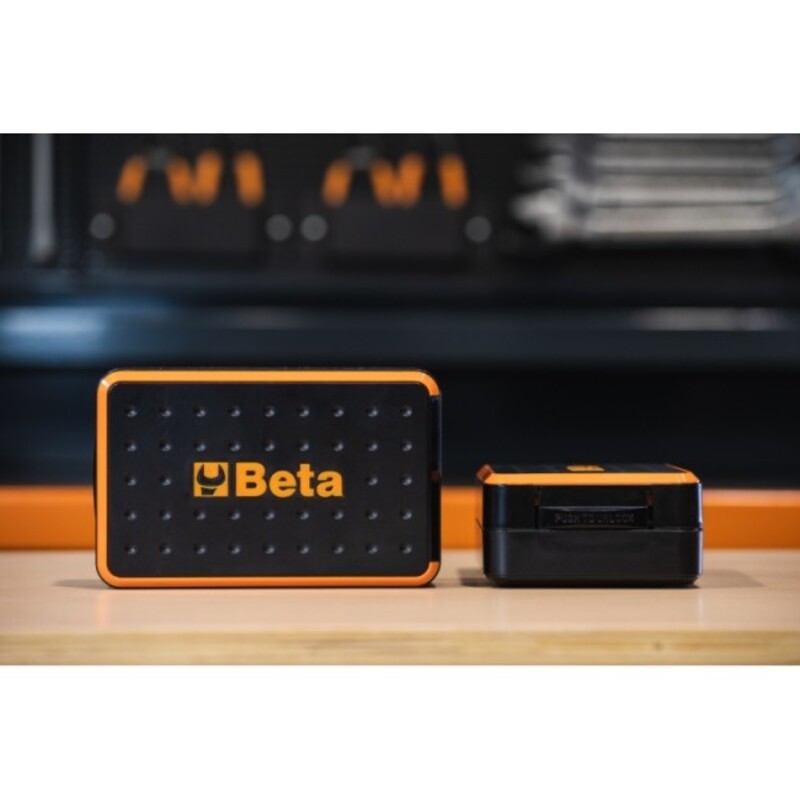 Surtido BETA de 11 llaves de vaso hexagonales, 21 puntas de atornillar y 7 accesorios, con carraca reversible, en caja de plásti