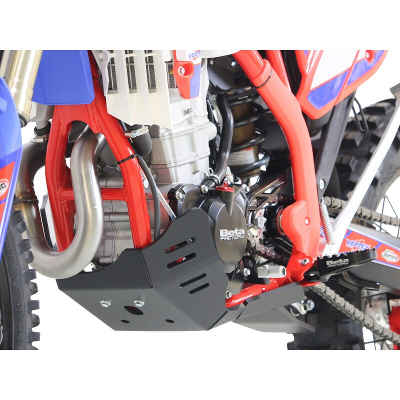 Cubrecárter AXP Xtrem con protección de bieleta - HDPE 8mm