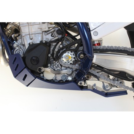 Cubrecárter AXP Xtrem con protección de bieleta de suspensión - HDPE 8mm