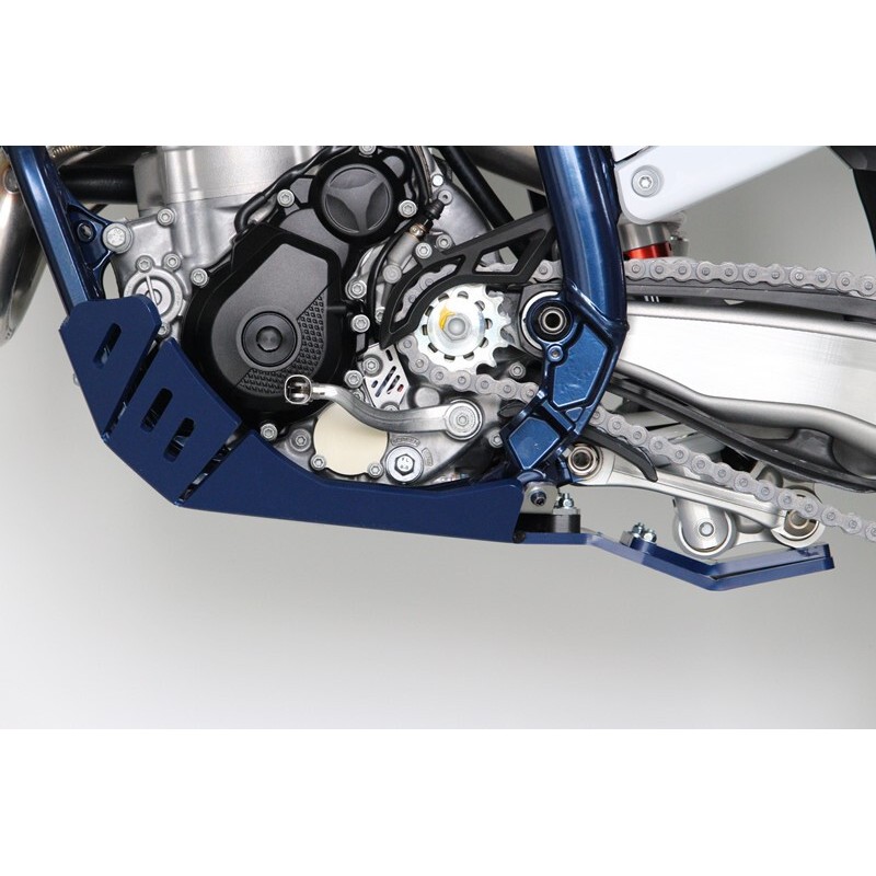 Cubrecárter AXP Xtrem con protección de bieleta de suspensión - HDPE 8mm