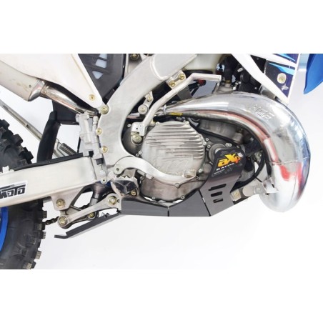 Cubrecárter AXP Xtrem negro - TM Racing