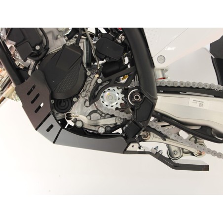 Cubrecárter AXP Xtrem con protección de bieleta de suspensión - HDPE 8mm