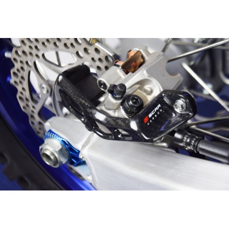 Protector pinza de freno trasero SCAR - Carbono