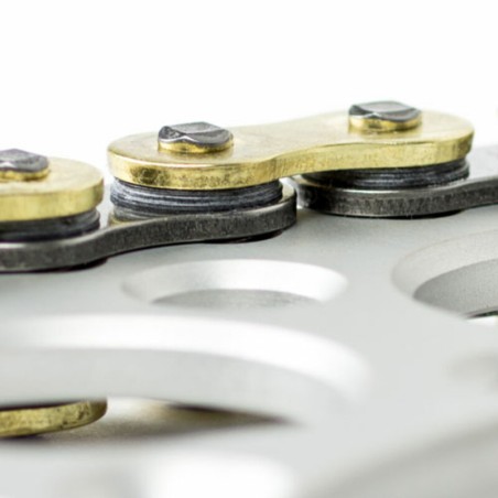 Cadena Renthal con retenes 520R3-3 con 114 eslabones negro/oro